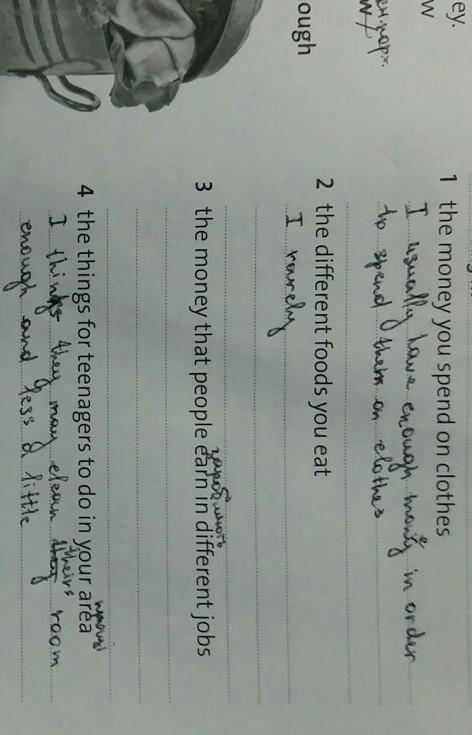 Write one or two sentences about thetopics using quantifiers.не смотрите на четвертое​