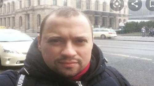 Блин чё делать? у половины моих одноклассников стоит эта фигня на аватарках,_,