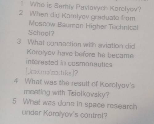 Work in pairs to answer the questions.​